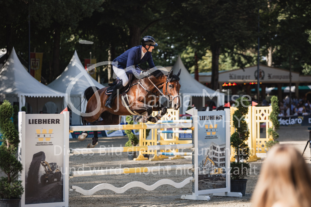 230910_OWLCh_GroßerPreis-643 | Deine schönsten Turniermomente als professionelle Fotos! Entdecke hochwertige Pferdesport-Fotografie im Online-Shop. Jetzt Fotos finden & bestellen!