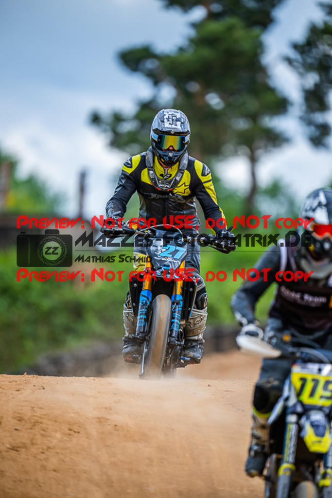 MaZZes_FotoMatrix_220528_6153 | Fotograf Mathias Schmid
Sportfotograf,
Eventfotograf,
Hochzeitsfotograf,
Portraitfotograf