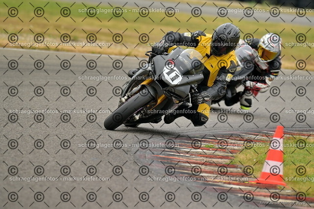 25bt05-0184 | markuskiefer.com - Realisiert mit Pictrs.com