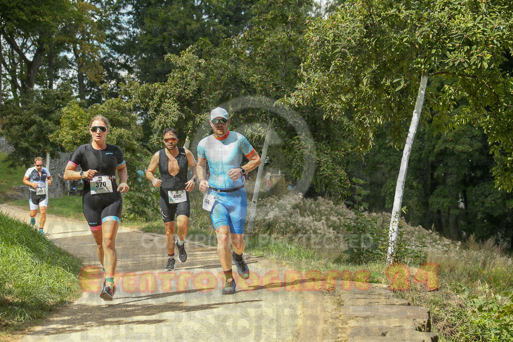 250824_1357_EX1_4382 | Sportfotografie im Rhein-Sieg Kreis, Köln, Bonn, NRW, Rheinland Pfalz, Hessen, etc. Unser Tätigkeitsfeld umfasst den Laufsport vom Volkslauf über den Marathon, Duathlon, Triathon bis zum Ultralauf wie Kölnpfad Ultra oder Schindertrail.