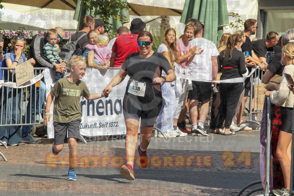 250824_1451_EV4_2303 | Sportfotografie im Rhein-Sieg Kreis, Köln, Bonn, NRW, Rheinland Pfalz, Hessen, etc. Unser Tätigkeitsfeld umfasst den Laufsport vom Volkslauf über den Marathon, Duathlon, Triathon bis zum Ultralauf wie Kölnpfad Ultra oder Schindertrail.