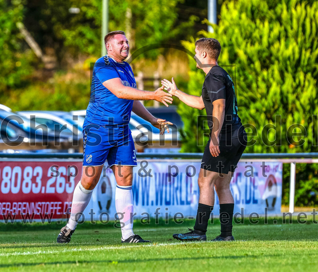 2023-07-25_076_FC_Langengeisling_III_gegen_SV_Riedmoos_III | Erding, Deutschland, 25.07.2023:
Fußball, C-Klasse 2023 / 2024, Testspiel, FC Langengeisling III gegen SV Riedmoos e.V. 1959 III, Endergebnis: 3:5

Foto: Christian Riedel / fotografie-riedel.net