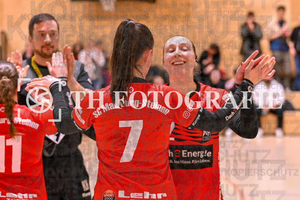 GER, SG Maulburg/Steinen - TuS Helmlingen, Handball, Suedbadenliga, 14. Spieltag, Saison 2023/2024, 17.02.2024 | Lena Marie Hlawarschek (SG Maulburg/Steinen, #07), Maike Hartmann (SG Maulburg/Steinen, #22)

GER, SG Maulburg/Steinen - TuS Helmlingen, Handball, Suedbadenliga, 14. Spieltag, Saison 2023/2024, 17.02.2024

Foto: TH Fotografie/Thomas Hess