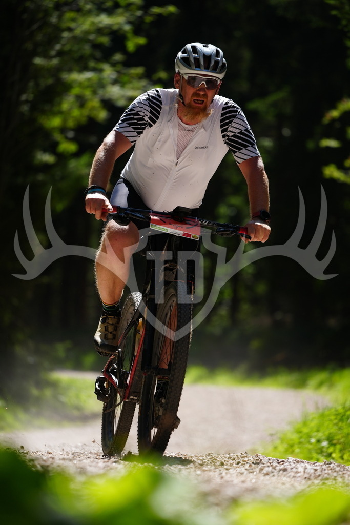FC102312 | Fotogalerie der Treibjagd im Dunkelwald - Dein MTB Etappenrennen im Erzgebirge - Realisiert mit Pictrs.com