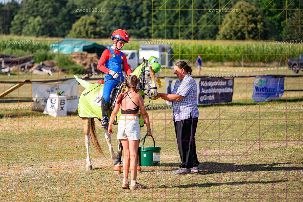 30 Jahre RFV Pulsnitz e.V., Pulsnitz am 09.08.2026 | Zur 28. breitensportlichen Veranstaltung des RFV Pulsnitz e.V. fanden verschiedene Wettbewerbe in nahezu allen Disziplinen des Pferdesport statt. - 05 Kostüm-Stilspring-Wettbewerb - Realisiert mit Pictrs.com