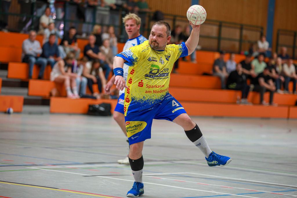 SVN_TVIssum_250426_024 | Bildergalerie von Sport-Ereignissen aber auch von weiteren spannenden Dingen - nicht nur vom Niederrhein. In Anlehnung an den bekannten Spruch von Hanns Dieter Hüsch heißt das Motto: "Niederrhein ist überall".  - Realisiert mit Pictrs.com