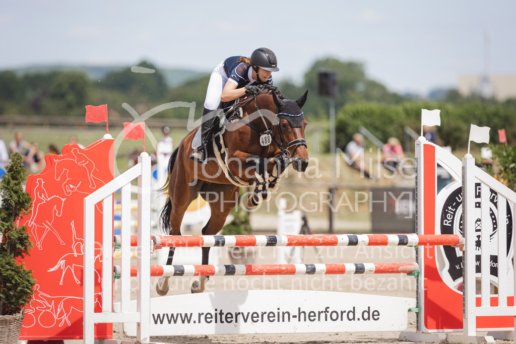 220612_LüPfSpTa_Stil-A1_CWD-422 | Lützower Pferdesporttage
Stilspringprüfung Kl.A** Qualifikation zum CWD Kids Cup 2022 JUN
12.06.2022