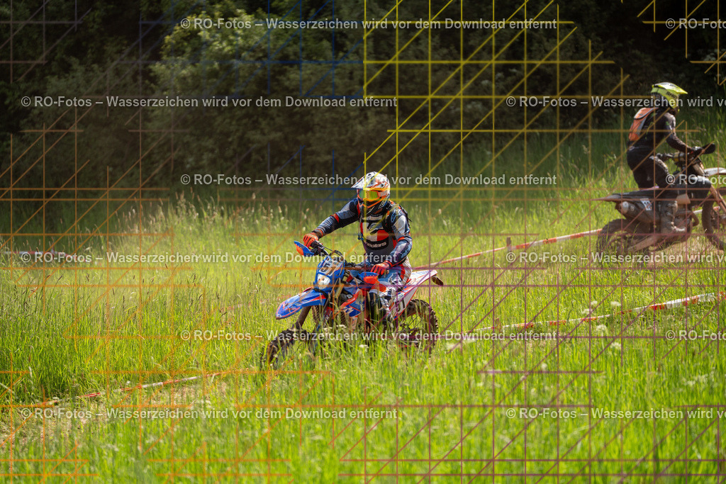 Wolfshausen 4 Lauf -1535 | Sportfotografie von RO-Fotos: Motorsport, Motocross, Enduro, Laufveranstaltungen und Triathlon. Professionelle Fotos von Sportlern und Events. - Realisiert mit Pictrs.com
