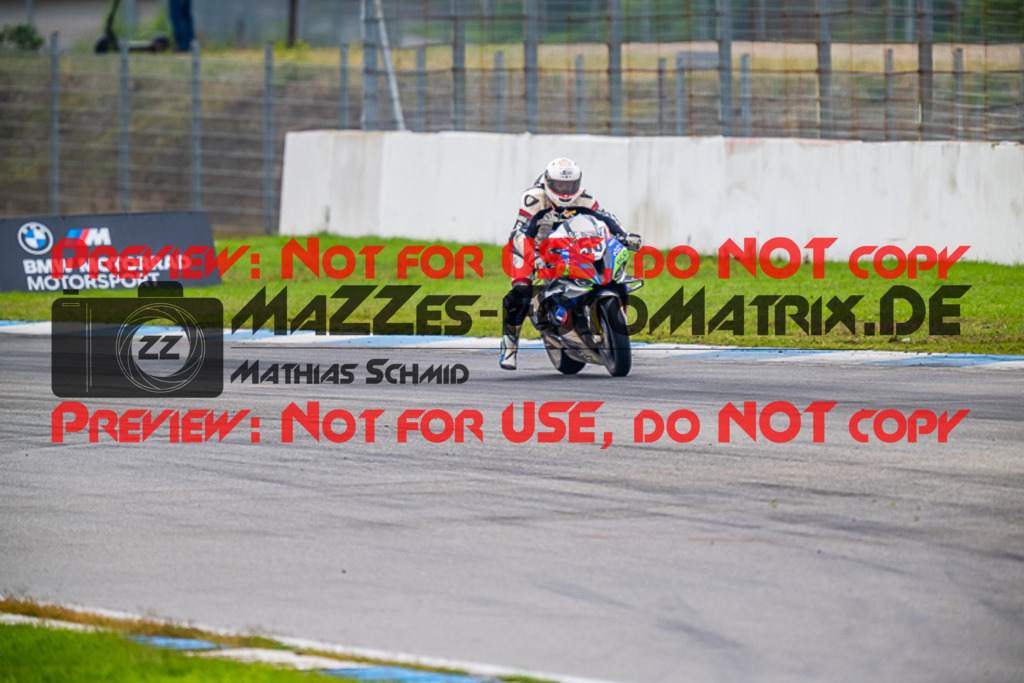 MaZZes_FotoMatrix_220925_6452 | IDM1000