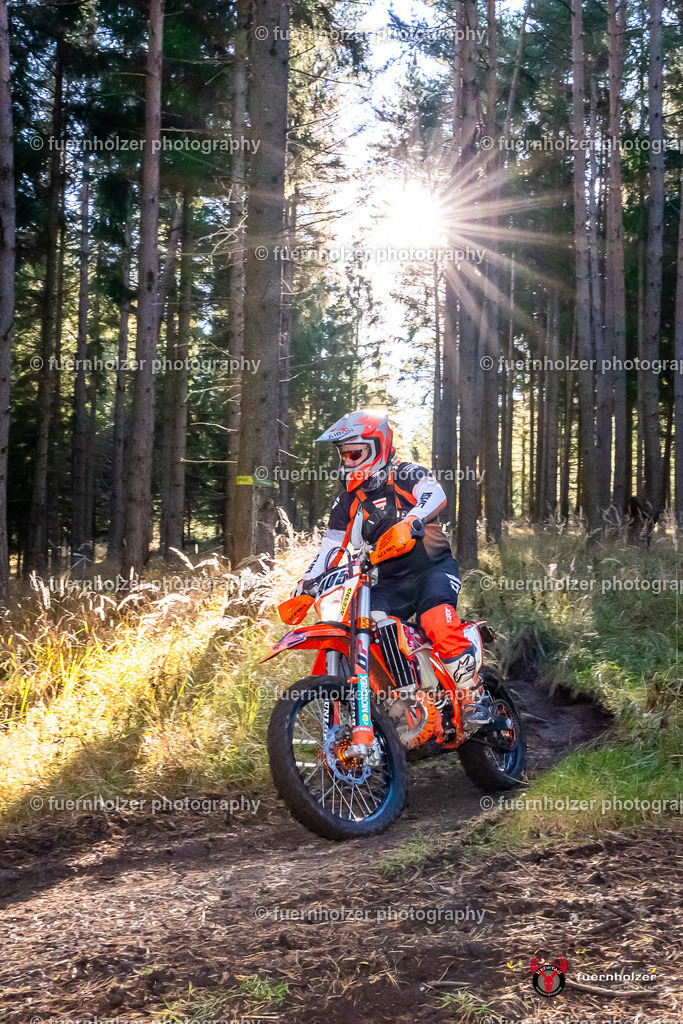 fuernholzer_251026-C1-114 | Fotografische Impressionen von der Red Stag Enduro Extreme by fuernholzer-photography.com. Endurosport in Österreich fotografisch festgehalten von fuernholzer. Auftragsfotografie für Private, Gewerbefotos und Industriefotografie. Eventfotografie, Sportfotografie und Motorsportfotografie. Anbieter von Fotoworkshops, Fototraining, fotografischen Vorträgen und Fotoseminaren.