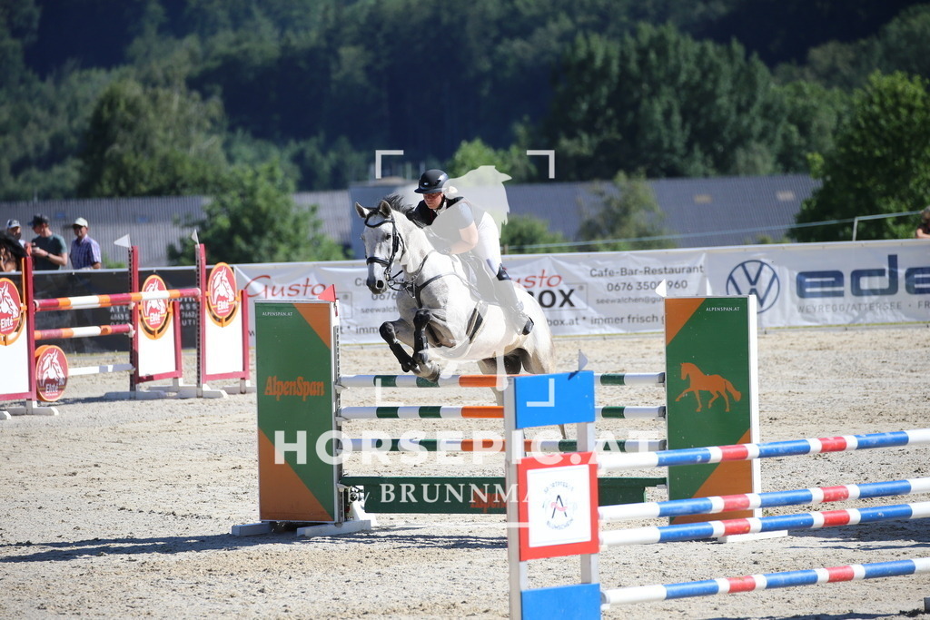 DL2Q4521 | Willkommen bei Brunnmayr - Design & Fotografie – Ihrem Spezialisten für Reitturniere und Pferdeveranstaltungen in Oberösterreich, Salzburg und Bayern! Seit über 17 Jahren sind wir leidenschaftlich dabei.