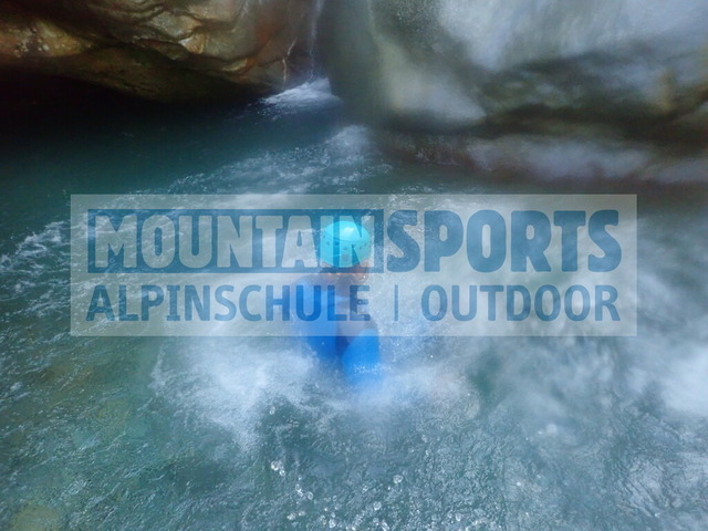P1010121 | Bestelle die Bilder deines Berg- oder Wasser-Abenteuers mit Mountain Sports bequem von zu Hause aus direkt über unseren Online Fotoshop von pictrs.com. - Realisiert mit Pictrs.com