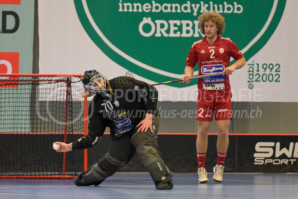 Lillan IBK vs Strängnäs IBK - 17. März 2024 | Lillan IBK vs Strängnäs IBK
Idrottshuset Örebro, Arenahallen, Örebro
Wiktor Åkerstedt (#70 Strängnäs IBK) and Lukas Bemström (#2 Strängnäs IBK).
Bild: Sportfotografie Markus Aeschimann | www.markus-aeschimann.ch - Realisiert mit Pictrs.com