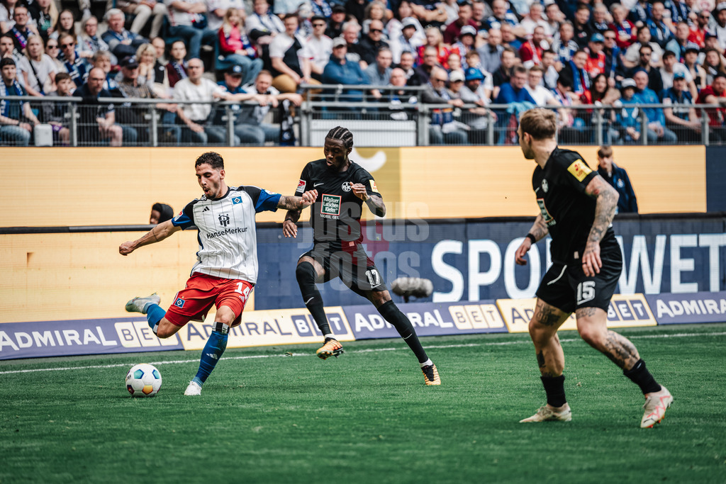 Fußball | Männer | Saison 2023/2024 | 2. Fußball-Bundesliga | 28. Spieltag | Hamburger SV vs. 1. FC Kaiserslautern | 06.04.2024 | Ludovit Reis (#14, HSV) mit einer hereingabe