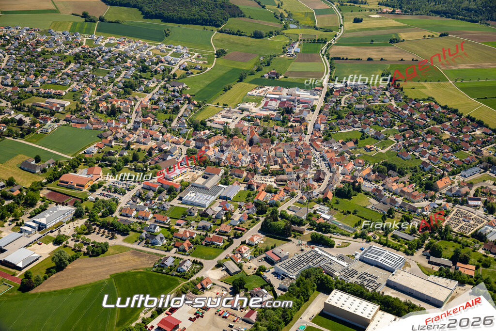 Das Luftbild der Stadt Monheim wurde 2022 vom Flugzeug heraus erstellt (keine Drohnen-Aufnahmen) Aufnahmehöhe ca.450 Meter- hohe Bildauflösung und Druck-Qualität. Garantiert!