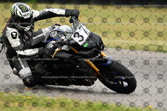 25bt02-1370 | markuskiefer.com - Realisiert mit Pictrs.com