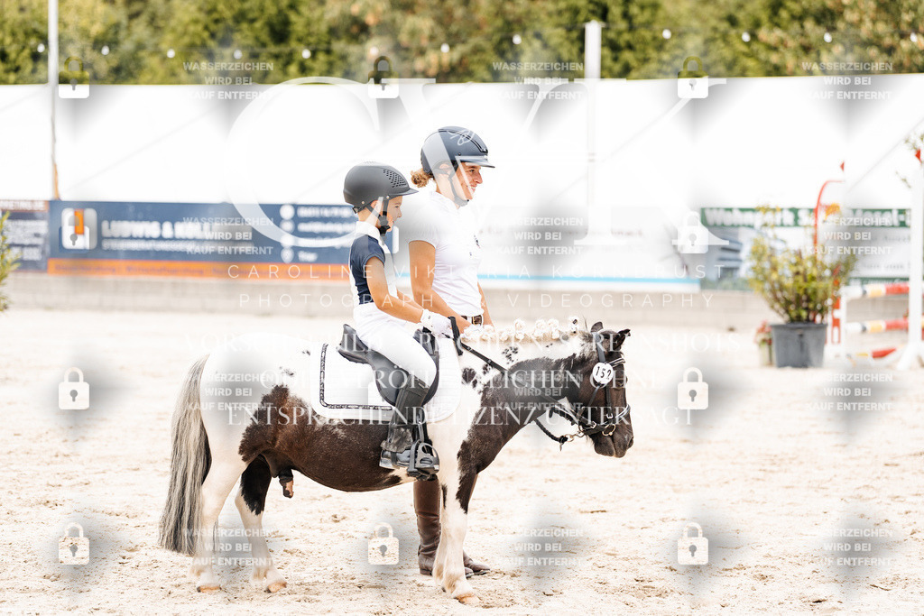 CK907419 | Turnierfotografie Pferdefotografie Trier Rheinland-Pfalz Pferdesport Reitsport Tierfotografie Sportfotografie Pferdevideo Pferdevideografie Equestrianvideography equestrianphotography  - Realisiert mit Pictrs.com