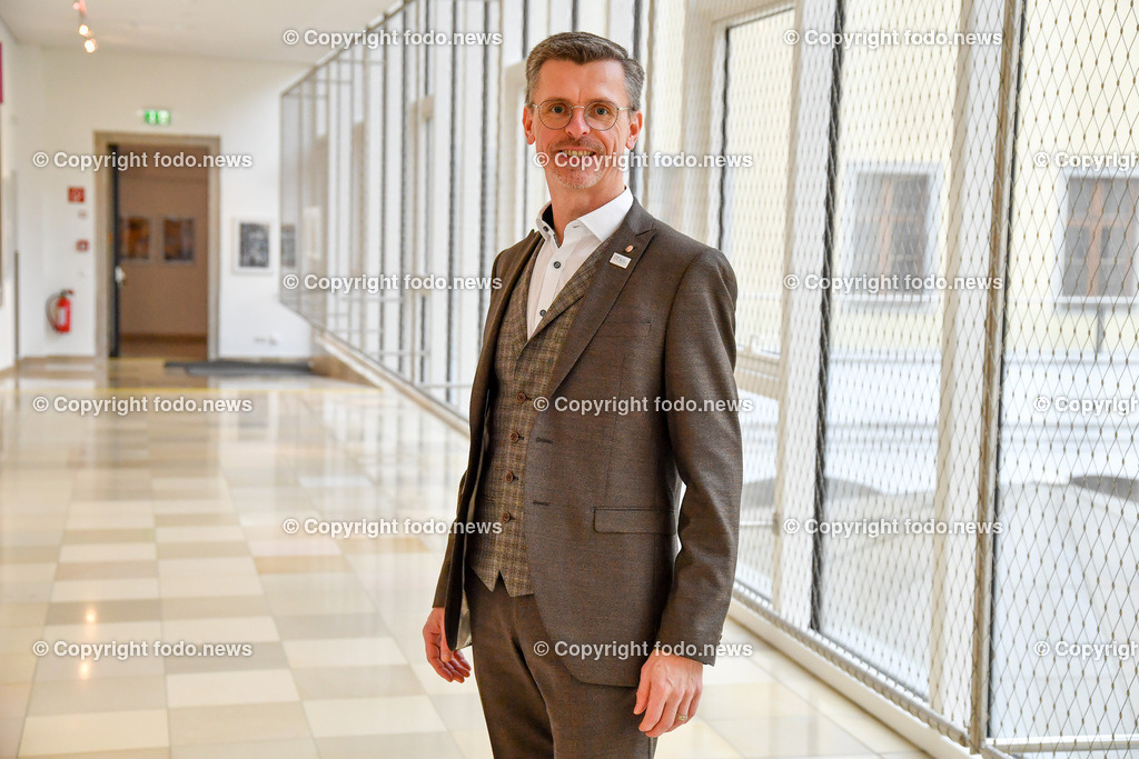 Pressekonferenz MFG Oesterreich_ Migrationsflut stoppen _ JETZT_ 01.12.2022-12 | 01.12.2022, Presseclub Linz, AUT, Pressekonferenz MFG Oesterreich, Migrationsflut stoppen – JETZT, im Bild Joachim Aigner (MFG, Labg.)