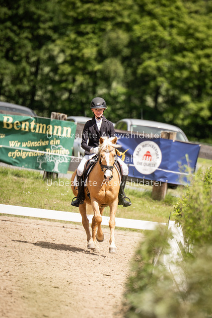 Bad_Meinberg_05132 | saradresslerfotografie - Realisiert mit Pictrs.com