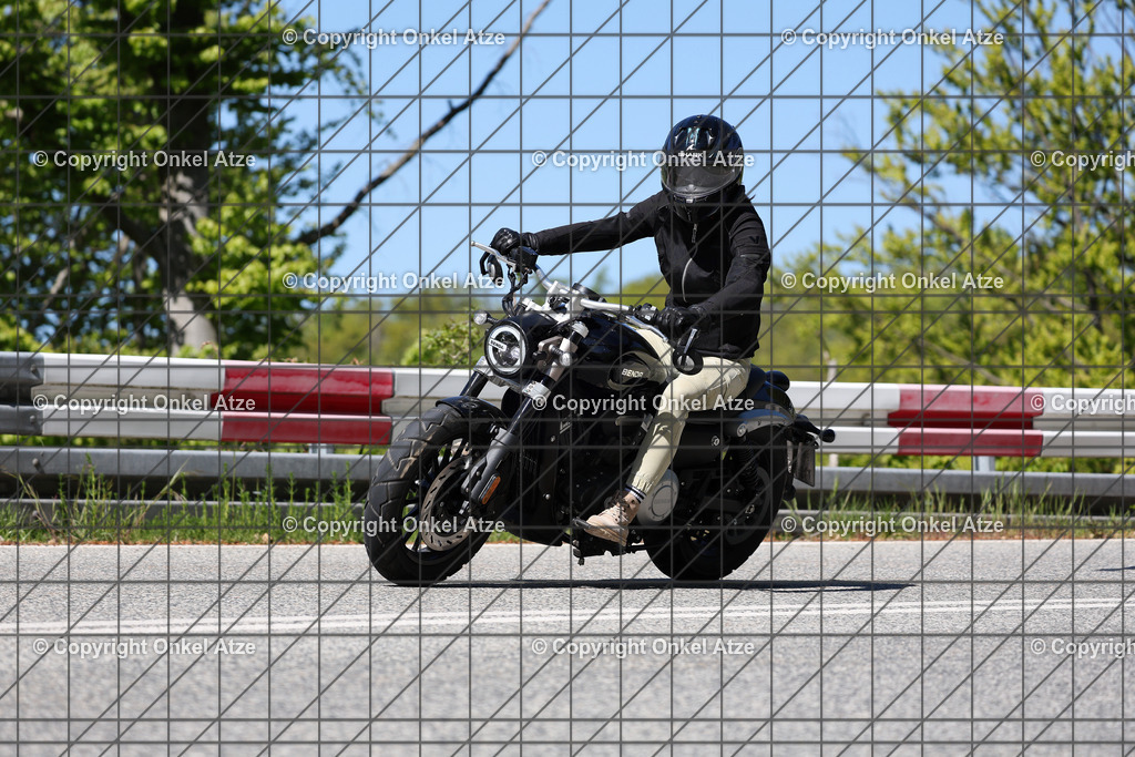 IMG_9958 | Fotograf am Kyffhäuser. Onkel Atze. Kyffhäuser Rennstrecke. Café36. Motorsportfotografie. - Realisiert mit Pictrs.com