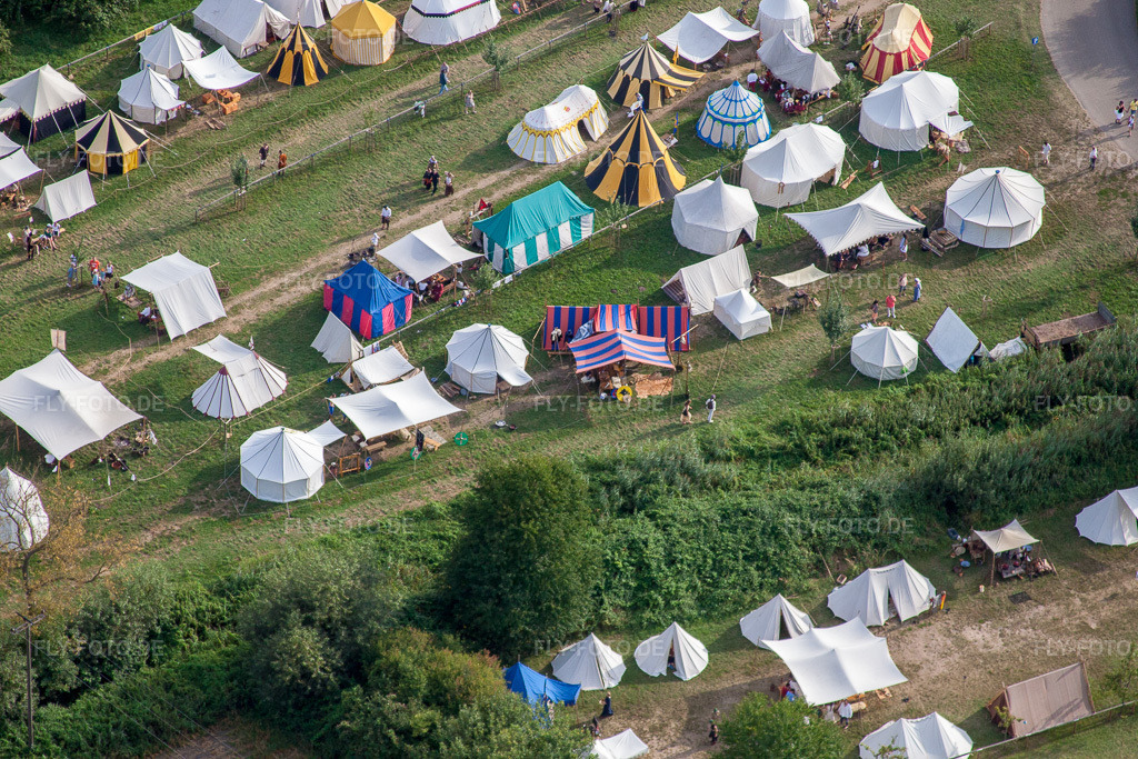 Luftbild: mittelalterl. Fest in Jockgrim im Bundesland Rheinland-Pfalz in Deutschland. Foto: IMG_20266.jpg vom 16.08.2009 durch Werner Riehm/FLY-FOTO.de