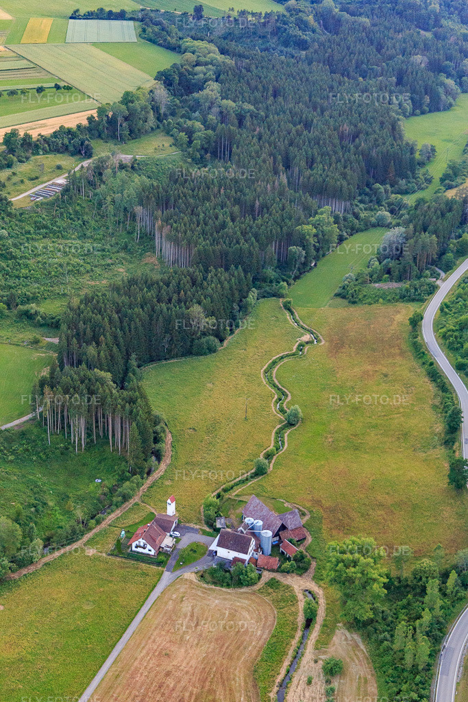Luftbild: Fischersmühle im Tal der Schlichem im Ortsteil Täbingen in Rosenfeld im Bundesland Baden-Württemberg in Deutschland. Foto: IMG_148678.jpg vom 25.06.2025 durch Werner Riehm/FLY-FOTO.de