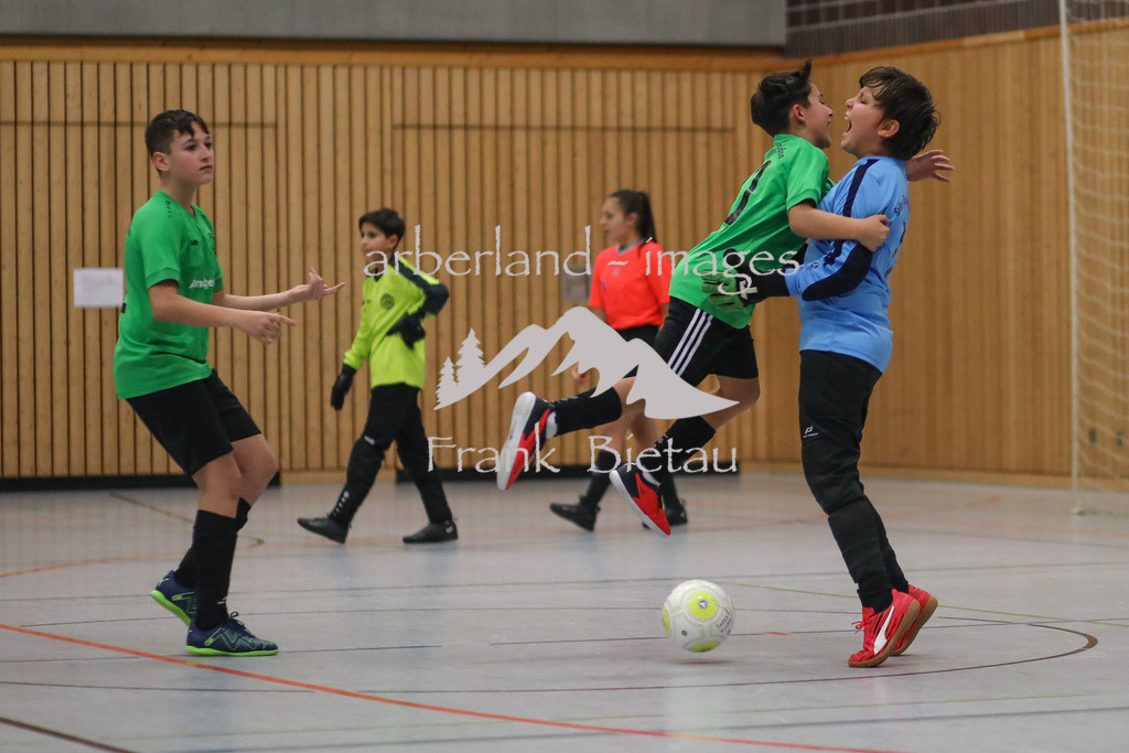 OE7A6090 | 2. Halbfinale / Regen - Ruhmannsfelden, Entscheidung im 6m schiessen