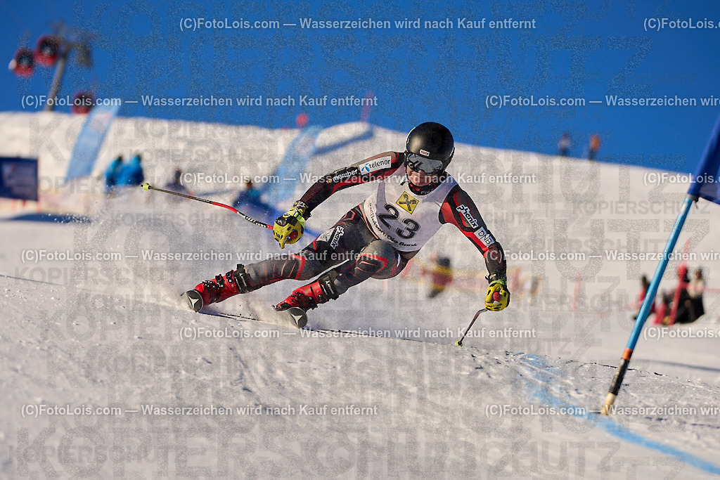 ALP2522_MASTERS-Cup_GS-B Herrn_Hoeller Josef | (C)FotoLois.com, Alois Spandl. FIS Masters-Cup Wildschönau, Giant Slalom auf der Piste Schatzberg GS, Siegerehrung auf dem Dorfplatz Niederau, Sa 13. Januar 2024.