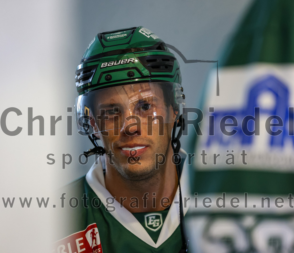 2023-09-10_005_TSV_Erding_gegen_EHC_Klostersee | Erding, Deutschland, 10.09.2023:
Eishockey, Bayernliga 2023 / 2024, Testspiel, TSV Erding gegen EHC Klostersee, Endergebnis: 10:1

Mark Waldhausen (Erding Gladiators, #27)

Foto: Christian Riedel / fotografie-riedel.net