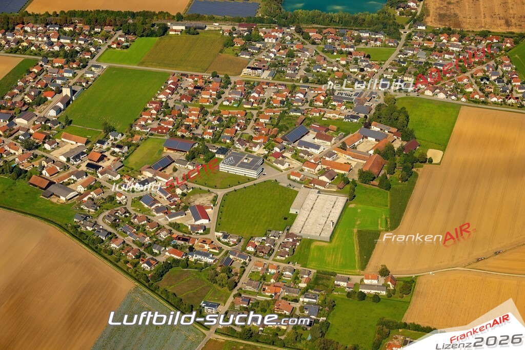 Das Luftbild zeigt :  Otzing - Die Luftaufnahme wurde 2023 vom UL-Flugzeug aus erstellt ( keine Drohne ) - Hochauflösende Luftaufnahme - Für grossformatige Ausdrucke geeignet. Die Geschenkidee !Mit Lizenz und Bildrechte bestellbar