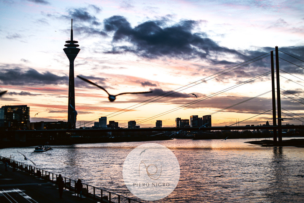 221207_Rheinufer_DUS_Bokeh-3900 | Galleria Dei Moment - Fotografie D' Arte | Wallart | Fotokunst - Realisiert mit Pictrs.com