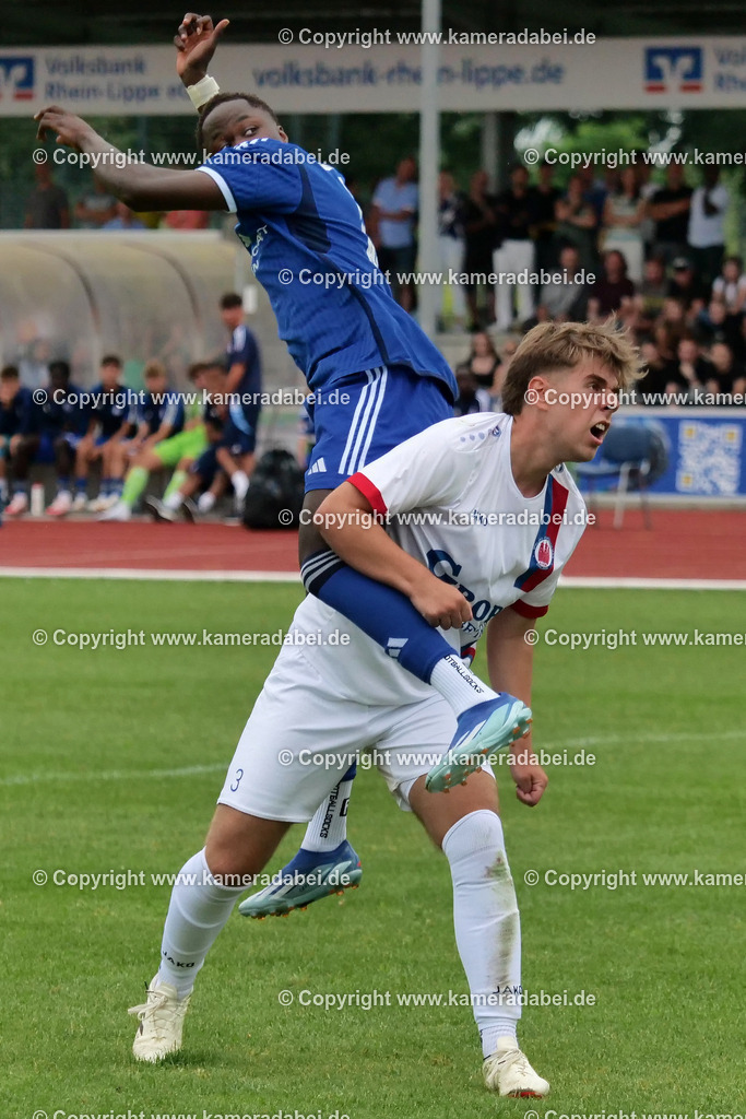 Fußball : Testspiel : SuS 09 Dinslaken - Schalke 04 U 19 am 25.07.2024 | Foto : Jochen Emde / www.kameradabei.de - Realisiert mit Pictrs.com