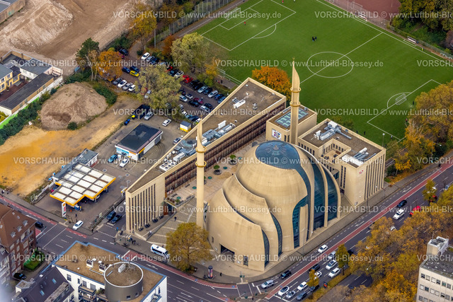 Koeln231100570DITIB Center ZentralMoschee | Luftbild, Ditib Zentralmoschee Köln mit moderner Baugestaltung, neue Bezirkssportanlage Fußballplatz Ehrenfeld, Ehrenfeld, Köln, Rheinland, Nordrhein-Westfalen, Deutschland