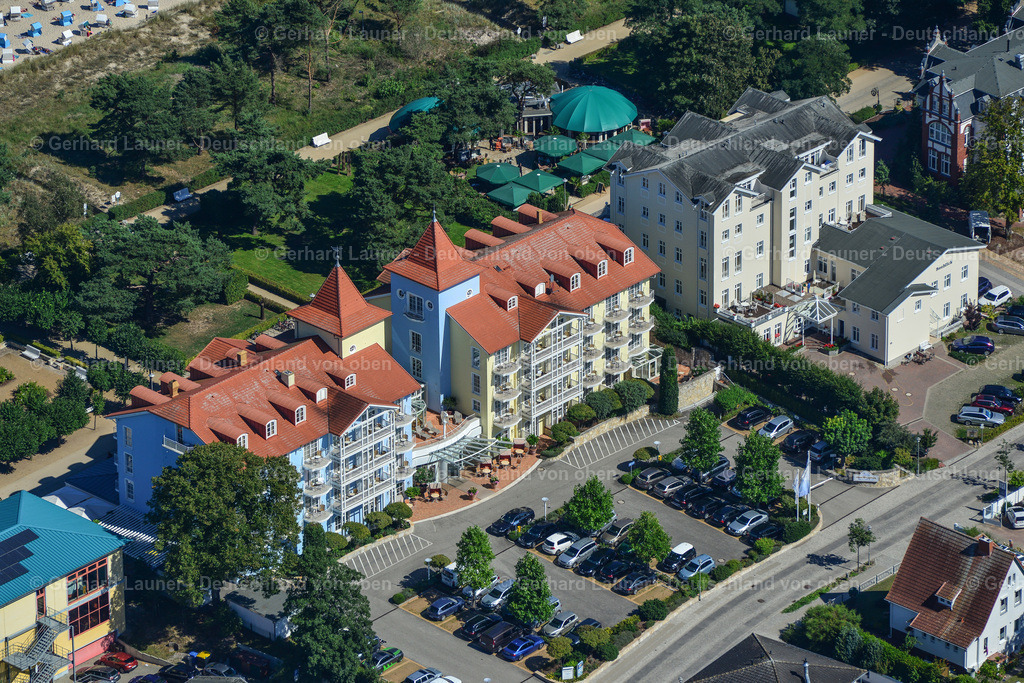 3637701 | ZINNOWITZ 25.08.2016 Gebäudekomplex der Hotelanlage "Kleine Strandburg" an der Dünenstraße in Zinnowitz auf der Insel Usedom im Bundesland Mecklenburg-Vorpommern, Deutschland. Weiterführende Informationen bei: MST Hotel GmbH. // Complex of the hotel building "Kleine Strandburg" on street Duenenstrasse in Zinnowitz on the island of Usedom in the state Mecklenburg - Western Pomerania, Germany. Further information at: MST Hotel GmbH. Foto: Gerhard Launer
