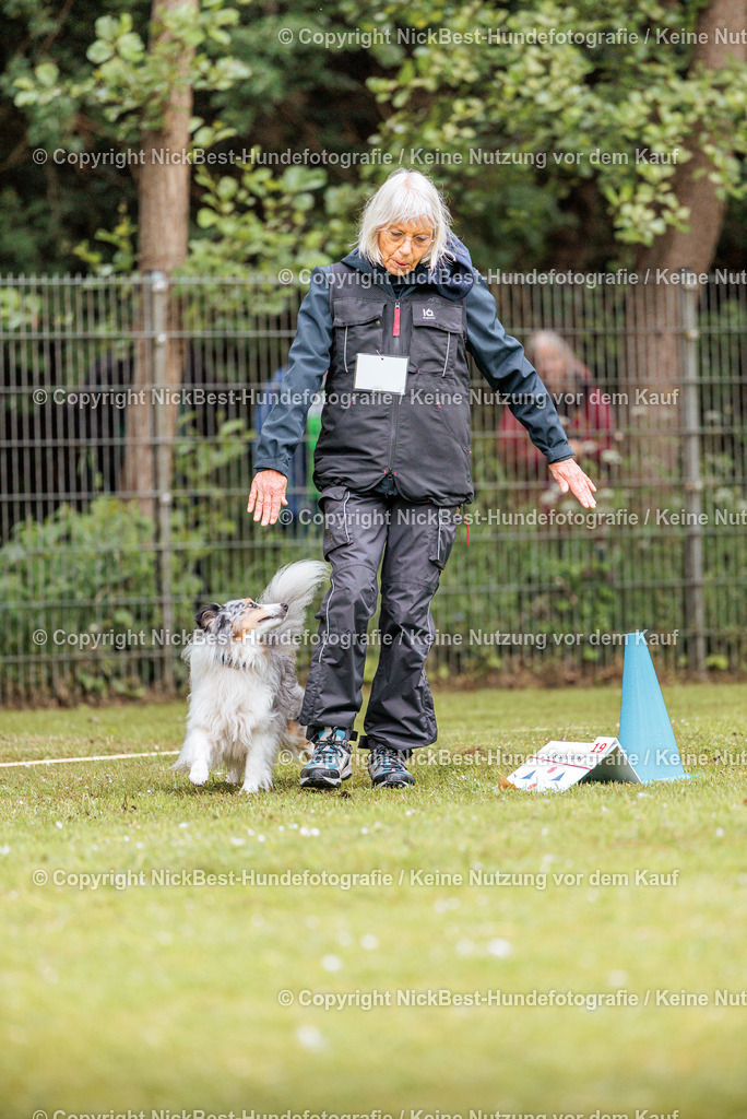 RO-Blumenthal-2026-Nickbest-Hundefotografie-0851 | Dein Hund! Dein Moment! Deine Erinnerungen! Hundefotografie in Bremen Blumenthal. Ich fange die besonderen Momente deines Vierbeiners ein – ob Indoor mit Blitzanlage oder in der freien Natur. Sicher dir dein Moment und dein Termin für eure Erinnerungen.