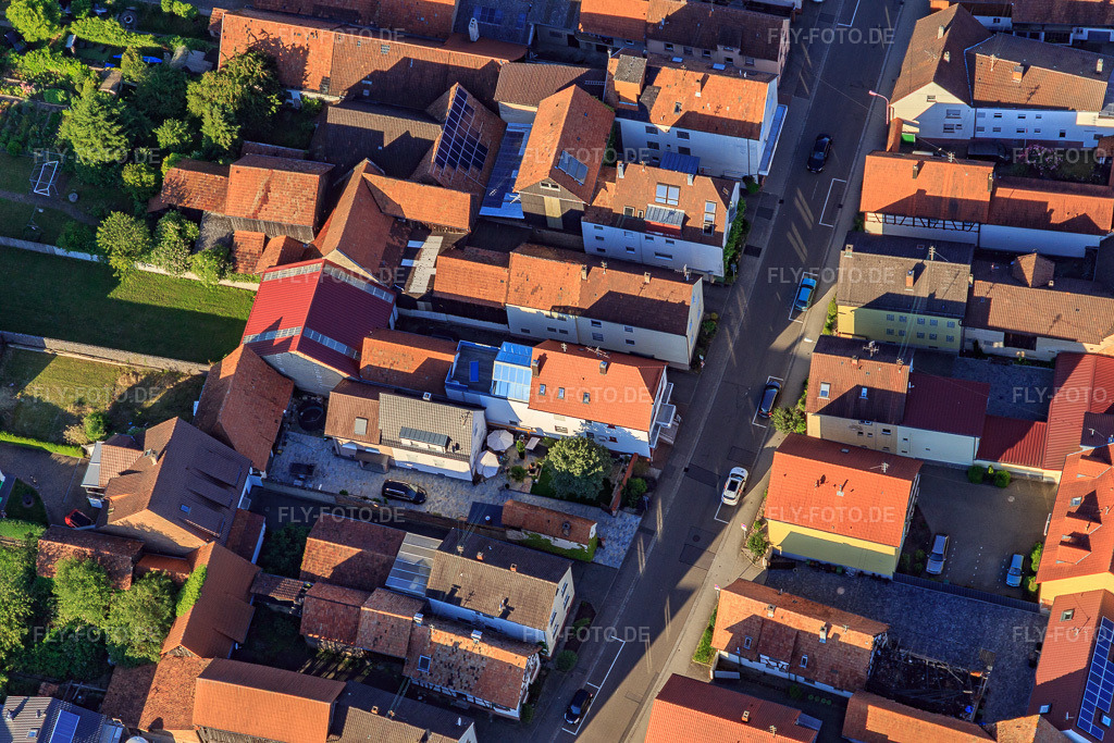 Luftbild: Luitpoldstr in Hatzenbühl im Bundesland Rheinland-Pfalz in Deutschland. Foto: IMG_115116.jpg vom 13.06.2019 durch Werner Riehm/FLY-FOTO.de