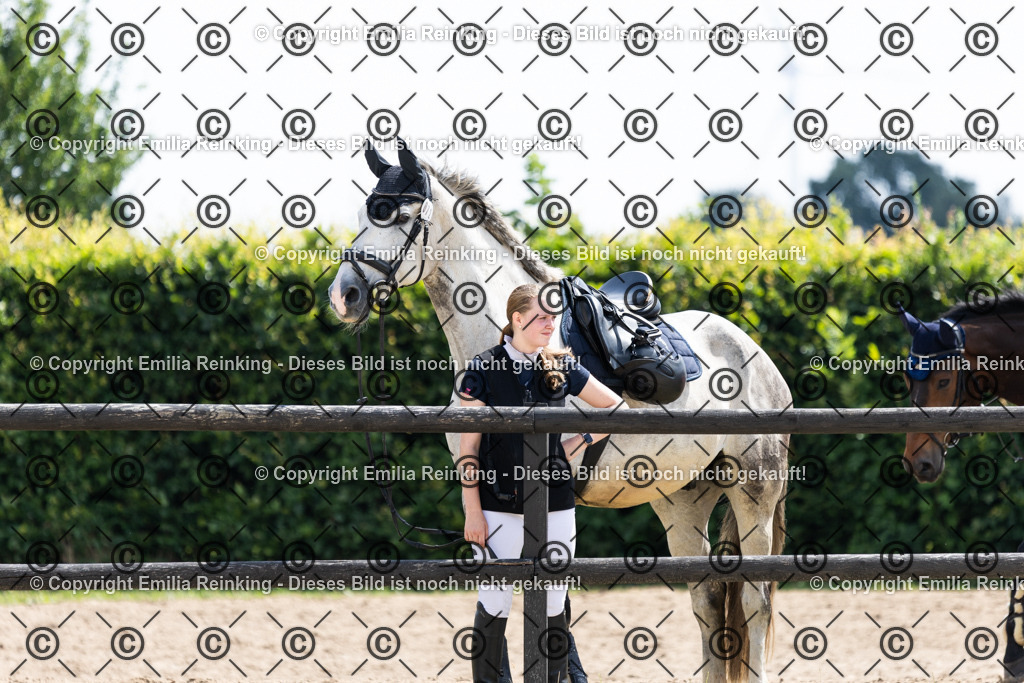 CL5A7050 | Emilia Reinking Fotografie - Realisiert mit Pictrs.com