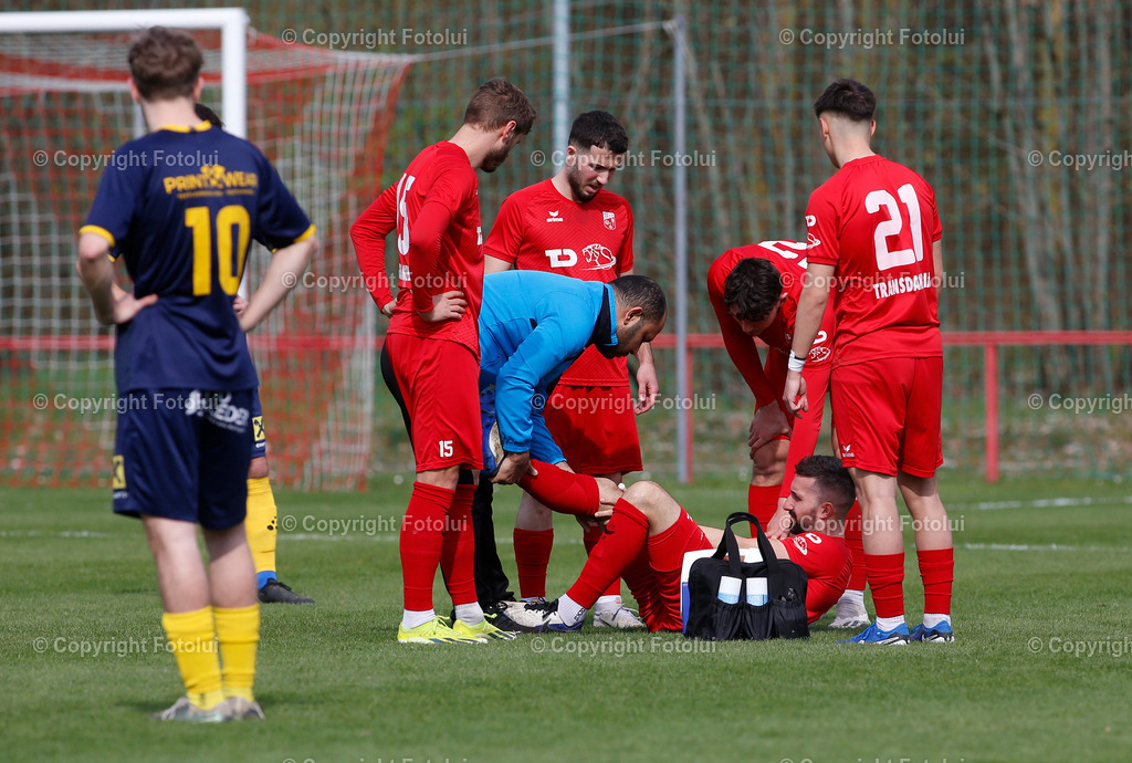 A_LUI_05052025_02 | SPORT,FUSSBALL LL.OST 05.04.2025 IM BILD: OGNJEN JEFTENIC (OEDT1B)UNDLIEGT VERLETZT AM BODEN  FOTO:  FOTOLUI