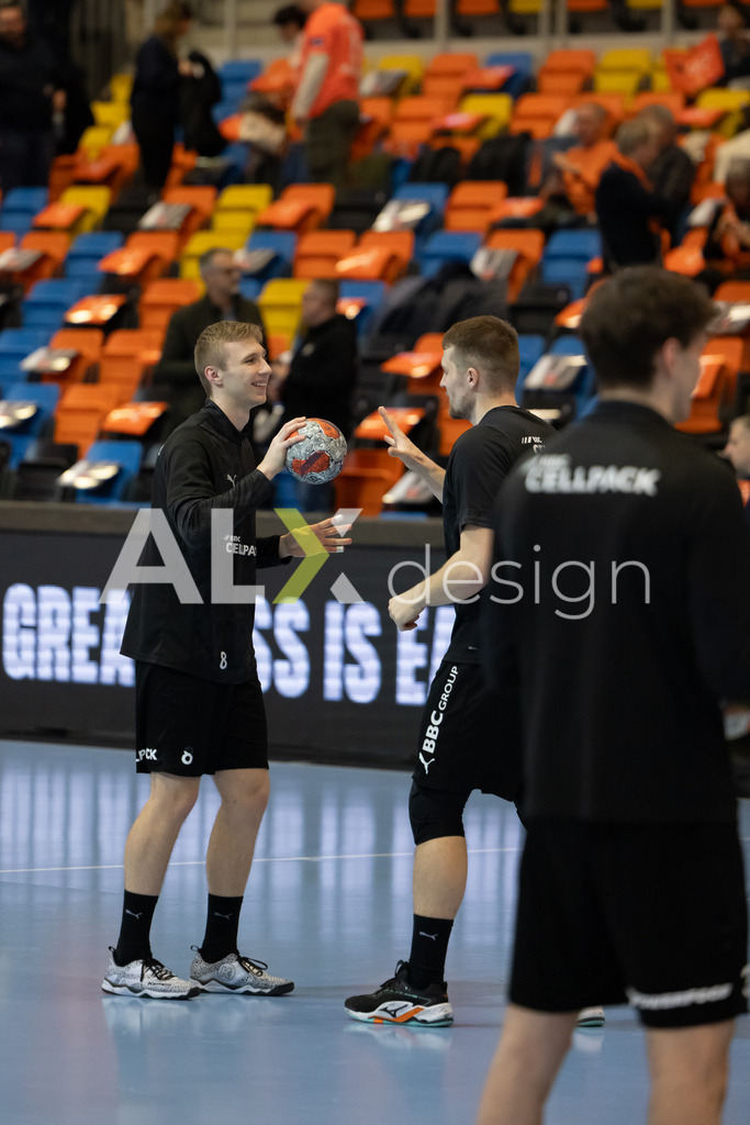 Handball I Herren I Saison 2025-2026 I EHF EUROPEAN LEAGUE 2025/26 | Men I Main Round I 2. Spieltag I Kadetten Schaffhausen - TSV Hannover-Burgdorf I 24.02.2026 | 8 David Hrachovec (CH) (Kadetten Schaffhausen) – Flügel rechts - Warmup - Realisiert mit Pictrs.com