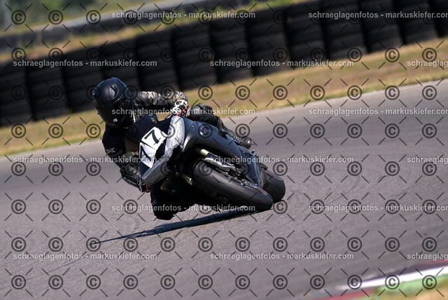 26bt04-1521 | markuskiefer.com - Realisiert mit Pictrs.com