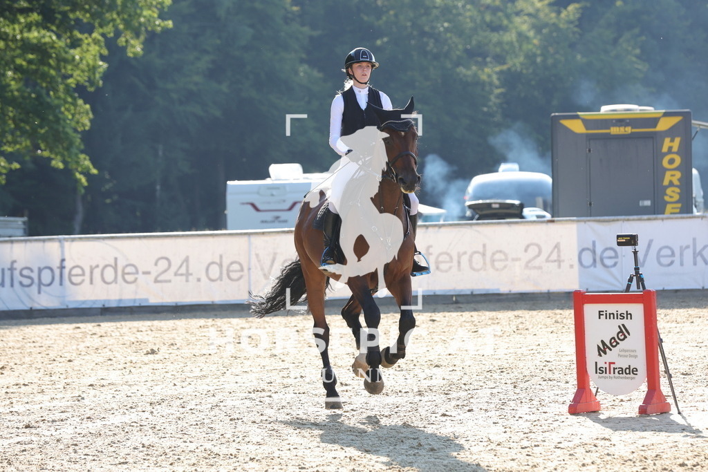 0P6A2270 | Willkommen bei Brunnmayr - Design & Fotografie – Ihrem Spezialisten für Reitturniere und Pferdeveranstaltungen in Oberösterreich, Salzburg und Bayern! Seit über 17 Jahren sind wir leidenschaftlich dabei.