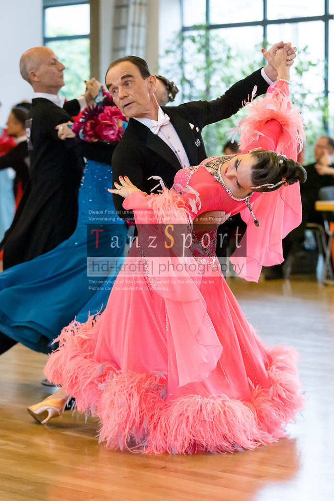 20240525_RL-Masters3-Std_6920 | Tanzsportbilder, Standardtanz, Lateintanz, WDSF, DTV, LTVB, dancecomp, goc, hessen tanzt, blaues band der spree, walzer, tango, wiener walzer, slowfox, quickstepp, samba, rumba, cha-cha-cha, paso doble. jive, hd-kroft photography, turniertanzsport