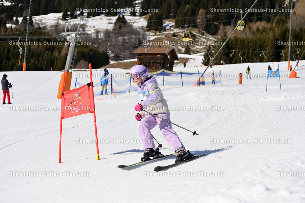 SRF_27.02.2026_917 | Skirennfotos,Serfaus,Fiss,Ladis,Kinderskirennen,Winter,Tirol,Oberland,skirace,SFL,feelfree,weil wir's genießen,ski,Ski,skifahren,Sonnenplateau, - Realisiert mit Pictrs.com