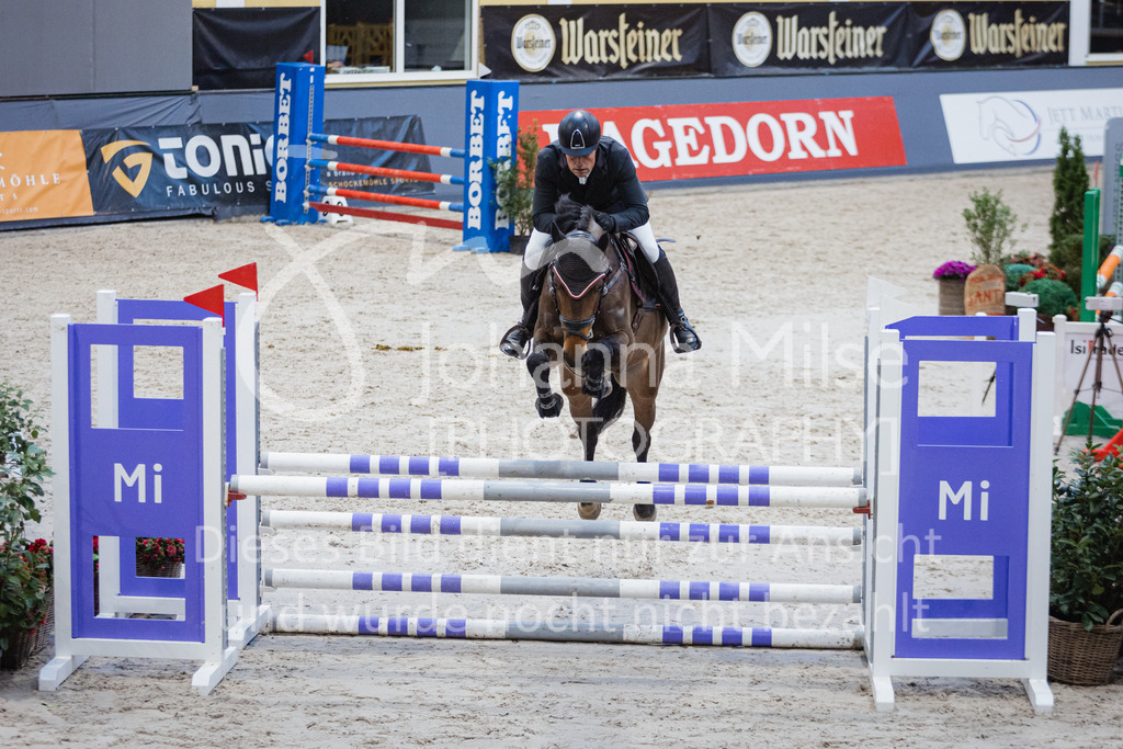 221216_Warstein_SprPfL-107 | Deine schönsten Turniermomente als professionelle Fotos! Entdecke hochwertige Pferdesport-Fotografie im Online-Shop. Jetzt Fotos finden & bestellen!