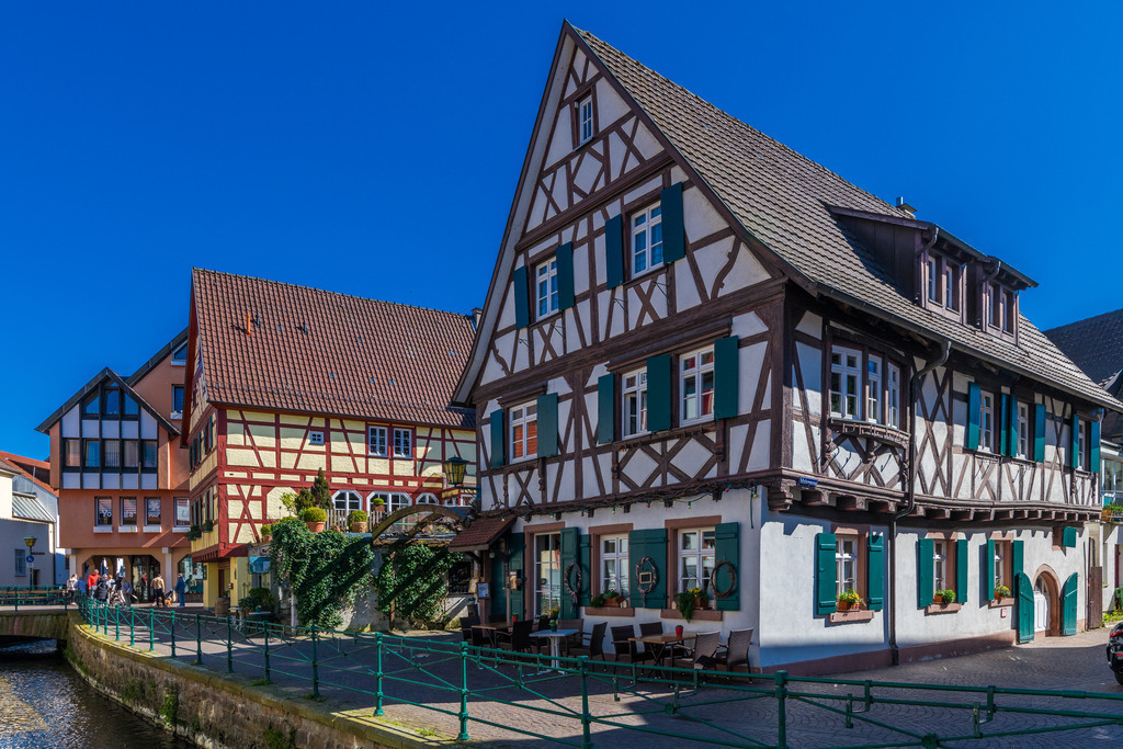 oberkirch_060425-10 | <div id="allefotografen-seal-verified-green"></div><script src="https://www.allefotografen.de/956728/seal-verified-green/seal.js" async="async"></script> - Realisiert mit Pictrs.com