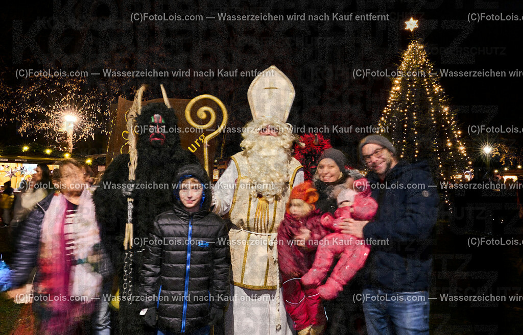 ALP7644_Wieselburger Advent_Nikolaus | (C)FotoLois.com, Alois Spandl, Wieselburger Advent im Schlosspark, Besuch durch den Hl. Nikolaus und seinen Krampussen, Sa 3. Dezember 2022.