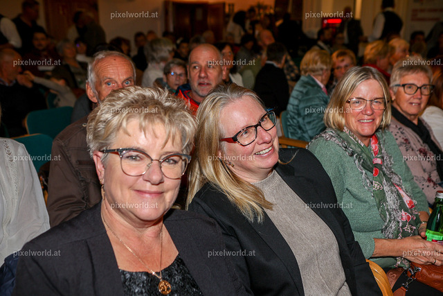 Herbstkonzert des MGV Tschwarzen mit Ehrung von Günther Tschernitz | Bildershop von pixelworld.at - Realisiert mit Pictrs.com