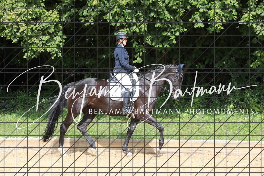 AZ2A2100 | Benjamin Bartmann Photomoments