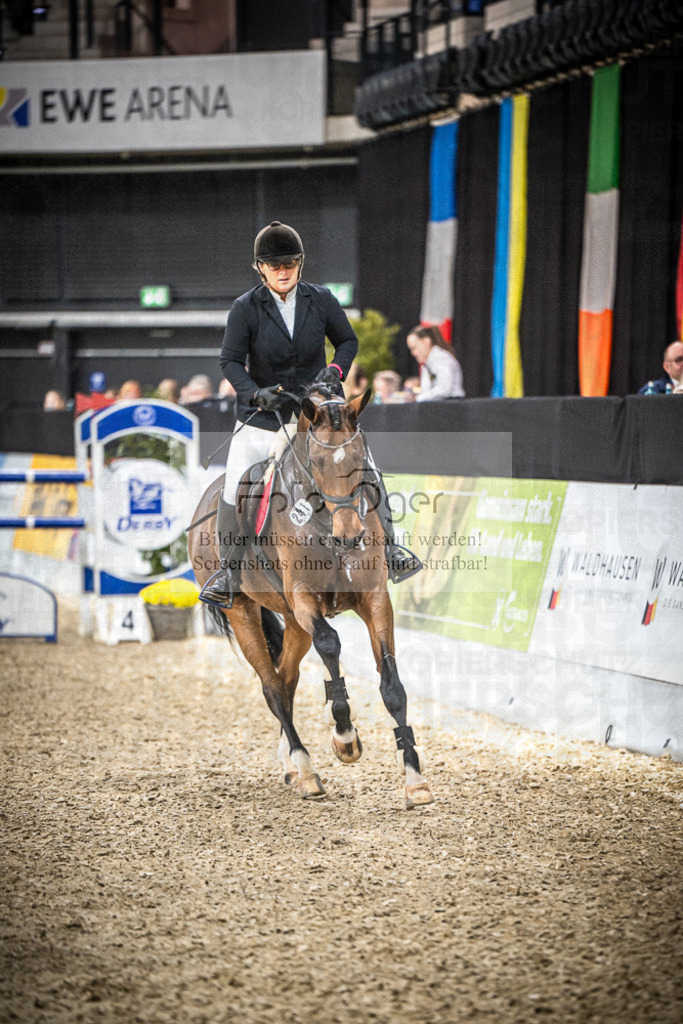 DOS_2275 | Entdecke hochwertige Reitturnierfotos von Foto Oger. Professionell, emotional und authentisch – jetzt Lieblingsmomente im Shop bestellen.Deutschlandweite Turnierfotografie. - Realisiert mit Pictrs.com