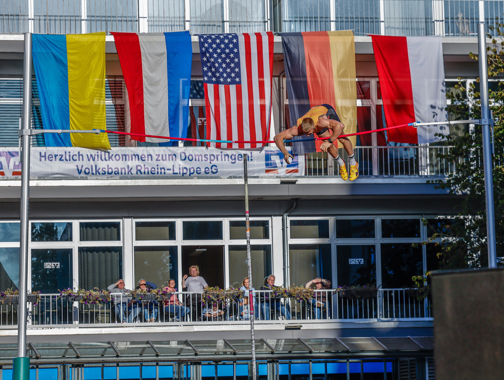 top-top.de 240913-160 | Foto, Video, Fotografie, Videografie, Fotobox, DJ, Discjockey, Musik, Musikbox, Veranstaltung, Photobooth, Amazon, Ebay, Buchtipp, Bestseller, Autor, Verlag, Buch, Wesel, Hamminkeln, NRW, Dinslaken, Rees, Drohne, Hochzeit, Party, Fotobox, Wesel, Fotograf